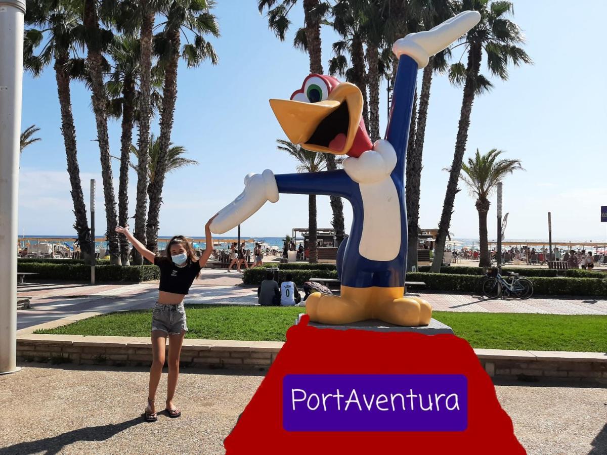 Vancouver En Salou Bagian luar foto