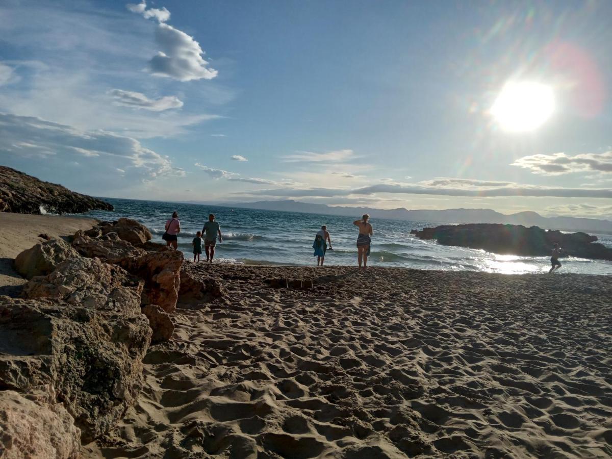 Vancouver En Salou Bagian luar foto